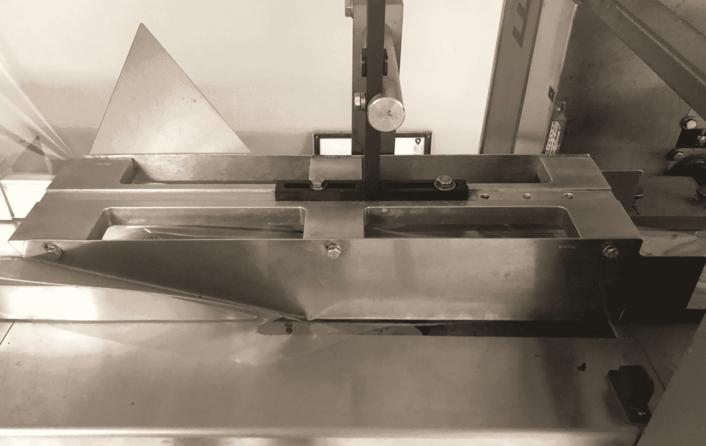 forming box on a flow wrapper